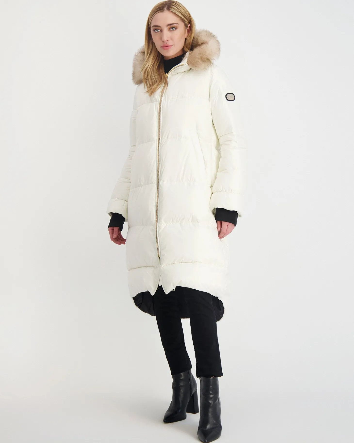 Après-Ski Jacket With Detachable Toscana Shearling Lamb Hood Trim