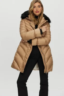 Après-Ski Jacket With Detachable Toscana Shearling Lamb Hood Trim