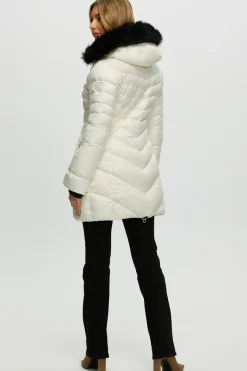 Après-Ski Jacket With Detachable Toscana Shearling Lamb Hood Trim