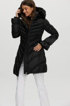Après-Ski Jacket With Detachable Toscana Shearling Lamb Hood Trim