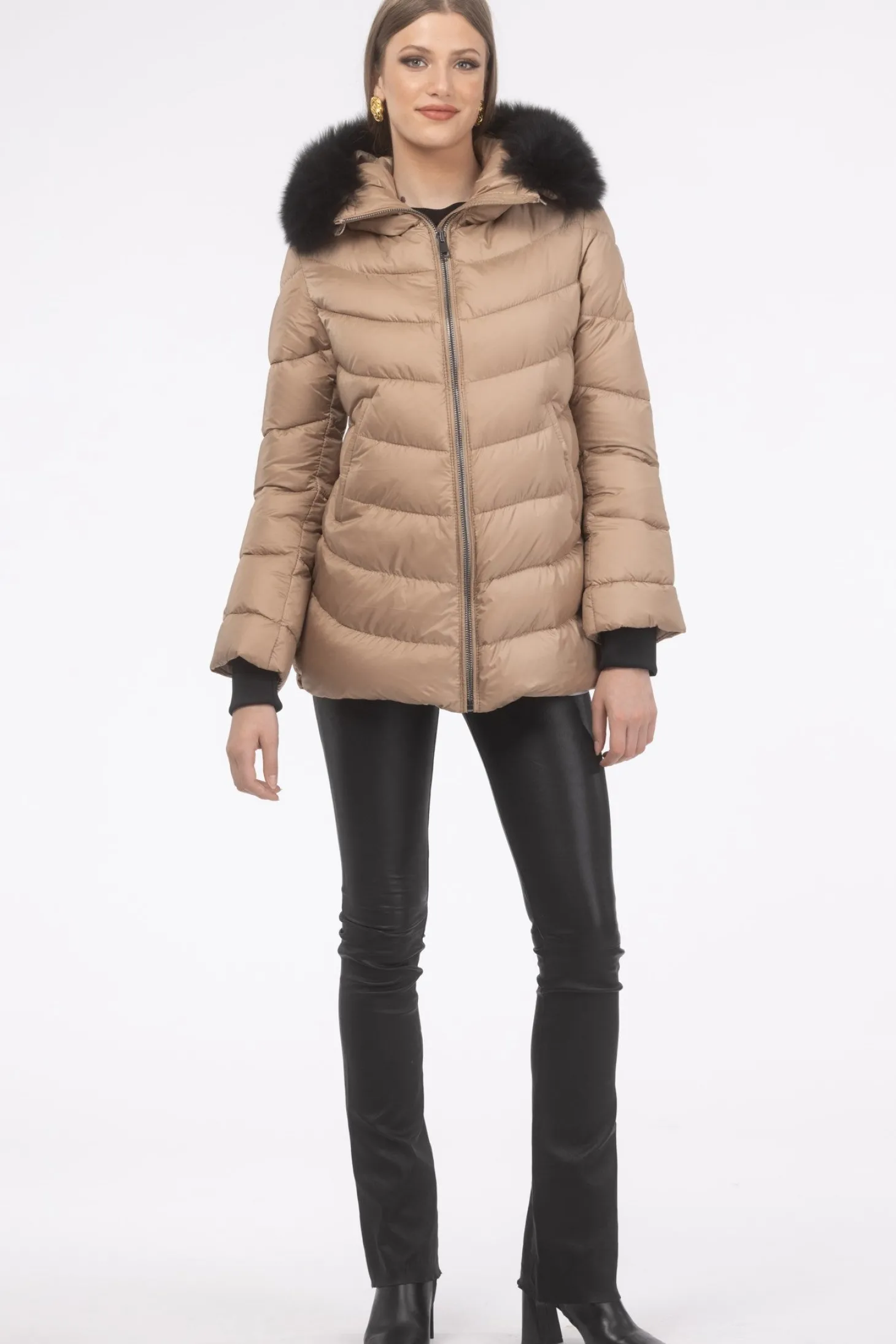 Après-Ski Jacket With Detachable Toscana Shearling Lamb Hood Trim