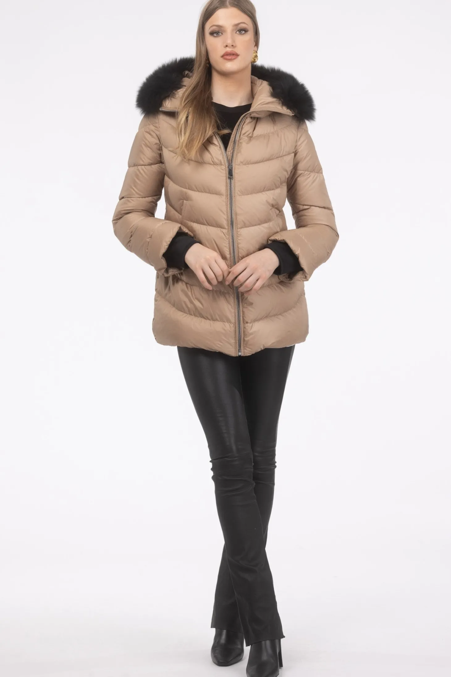 Après-Ski Jacket With Detachable Toscana Shearling Lamb Hood Trim