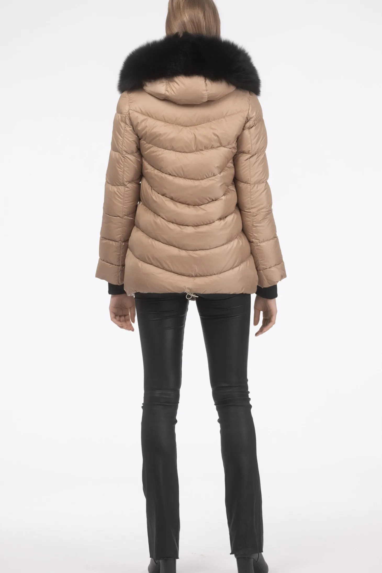 Après-Ski Jacket With Detachable Toscana Shearling Lamb Hood Trim