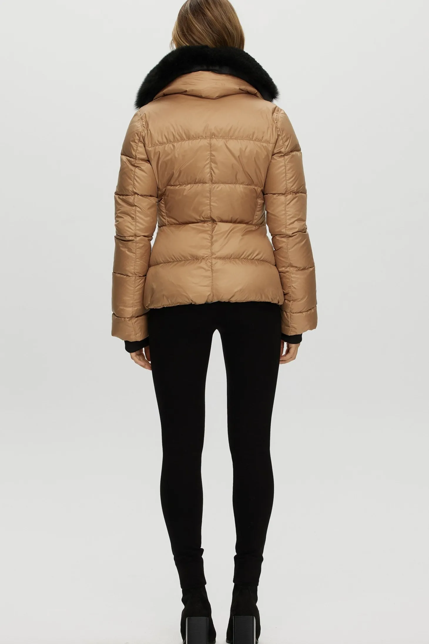 Après-Ski Jacket With Detachable Toscana Shearling Lamb Collar