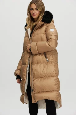 Après-Ski Jacket With Detachable Toscana Shearling Lamb Hood Trim