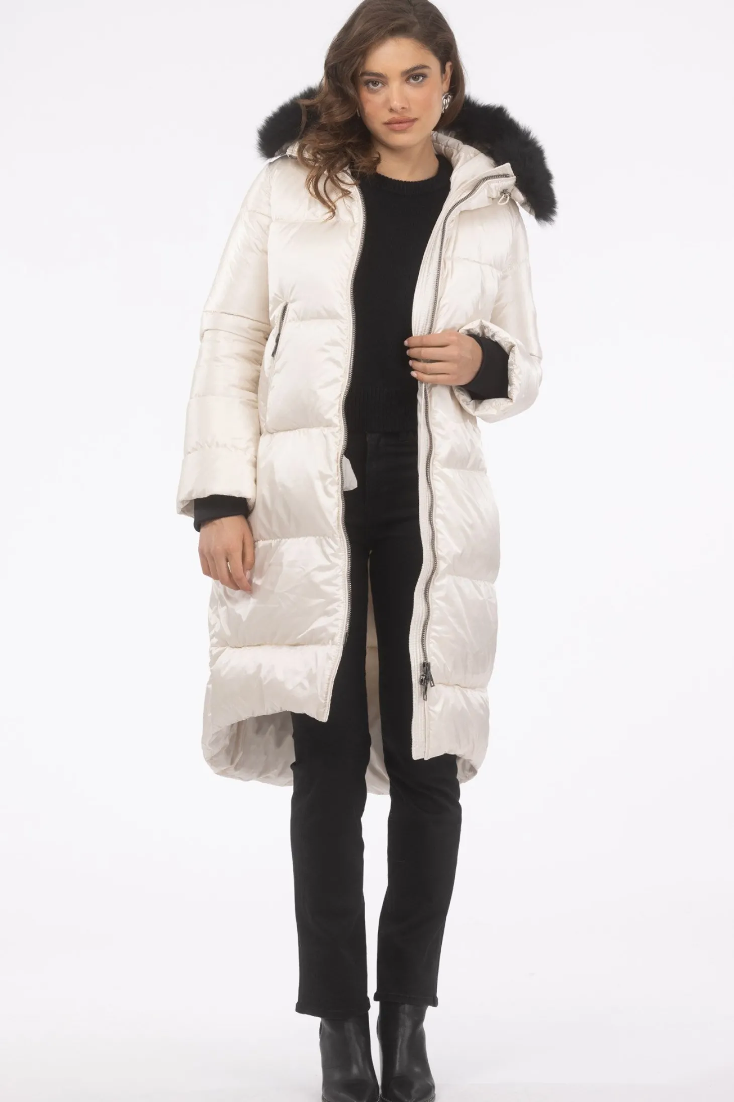 Après-Ski Jacket With Detachable Toscana Shearling Lamb Hood Trim