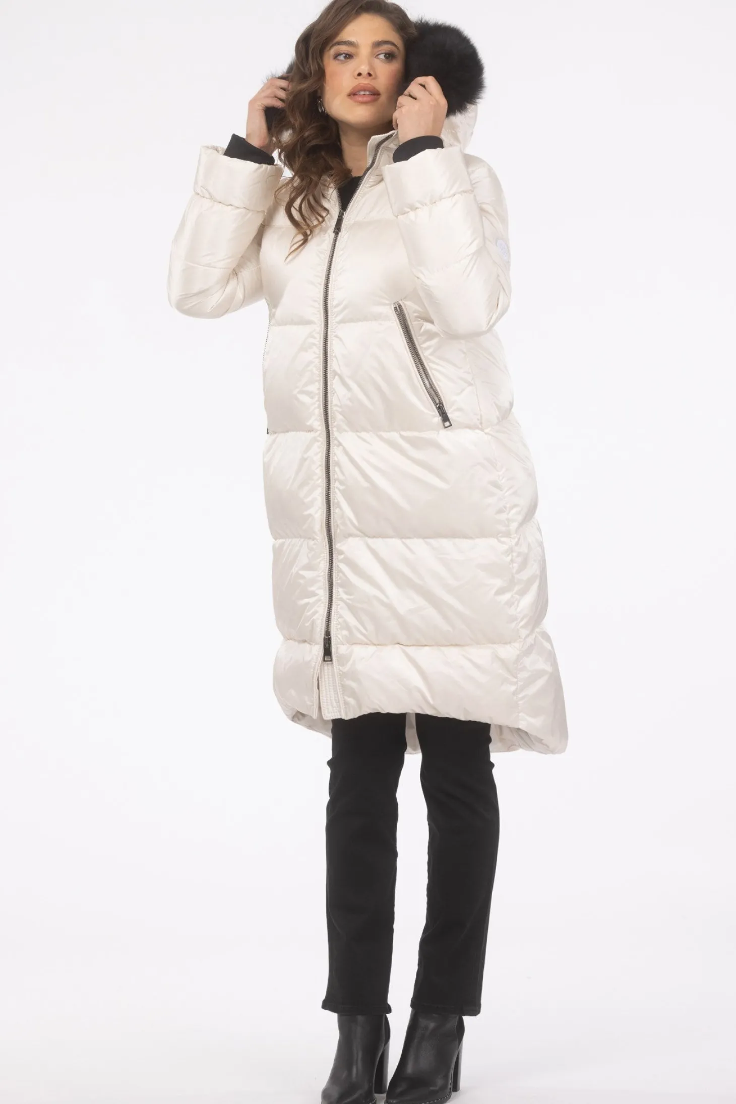 Après-Ski Jacket With Detachable Toscana Shearling Lamb Hood Trim