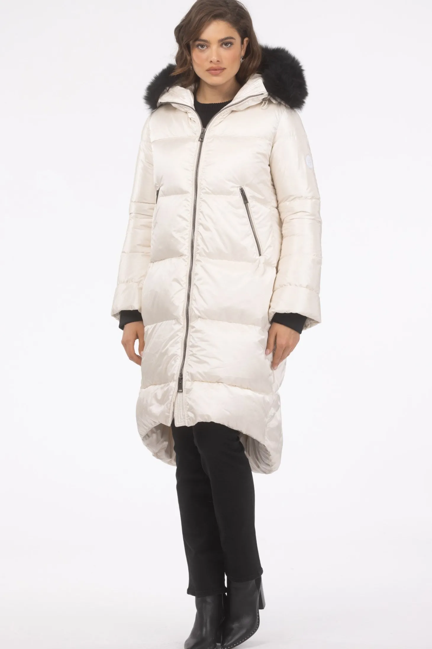 Après-Ski Jacket With Detachable Toscana Shearling Lamb Hood Trim
