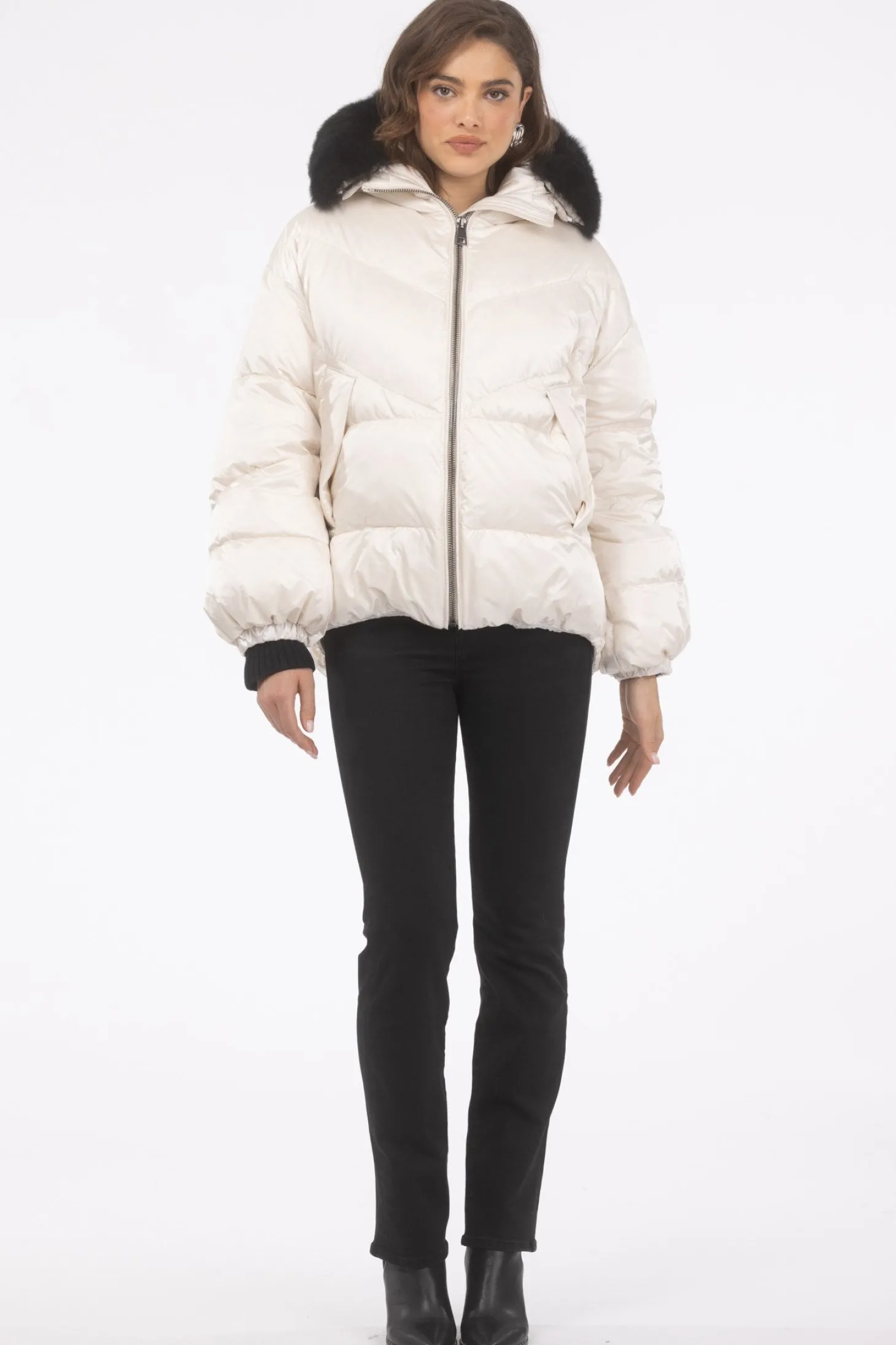 Après-Ski Jacket With Detachable Toscana Shearling Lamb Hood Trim