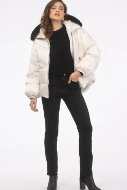 Après-Ski Jacket With Detachable Toscana Shearling Lamb Hood Trim