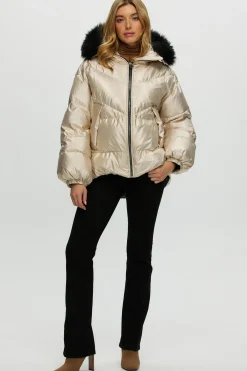 Après-Ski Jacket With Detachable Toscana Shearling Lamb Hood Trim