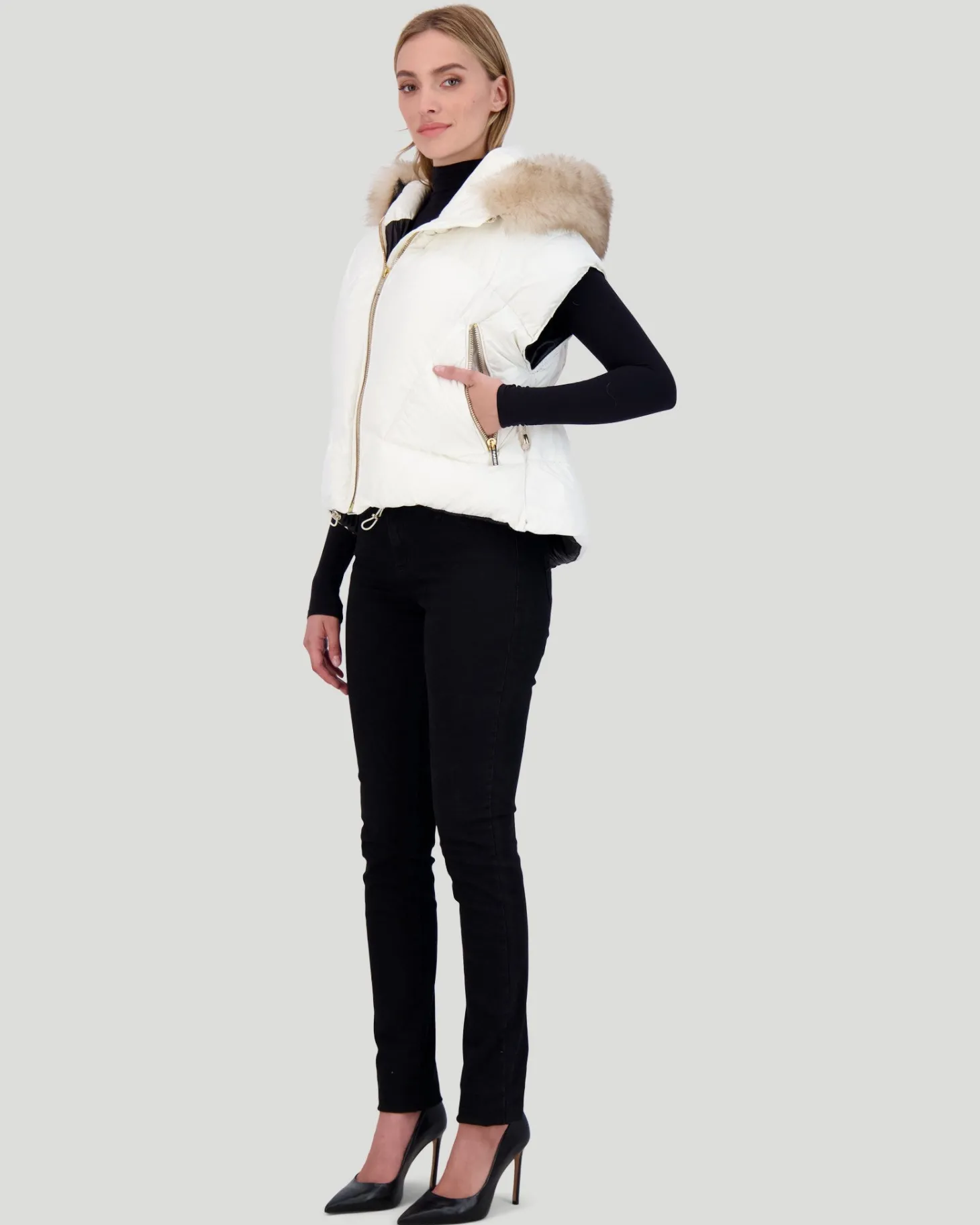 Après-Ski Vest With Detachable Toscana Shearling Lamb Hood Trim