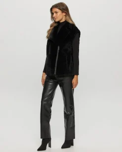 Select Shearling Lamb Zip Vest With Grooved Pattern